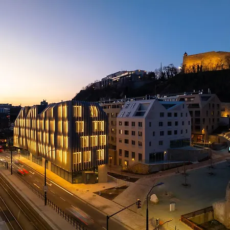 Apartment Olive-riverside-city Center-castle-aircondition-self Check-in *