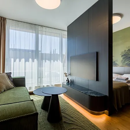 Olive-riverside-city Center-castle-aircondition-self Check-in * Pressburg