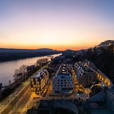 Apartment Olive-riverside-city Center-castle-aircondition-self Check-in *